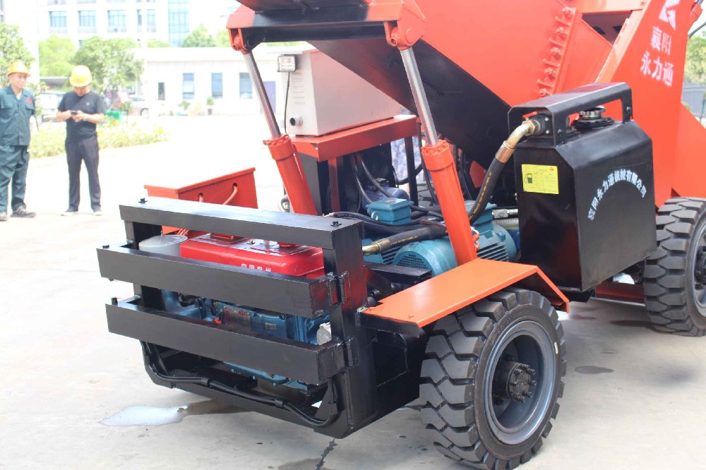 60小型扒渣機在小型礦洞中的實戰表現
