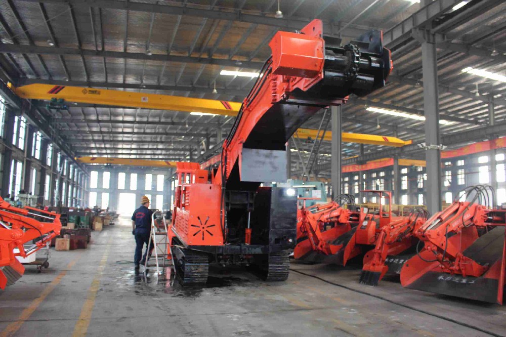 襄陽(yáng)扒渣機(jī)的電氣控制系統(tǒng)優(yōu)化方案
