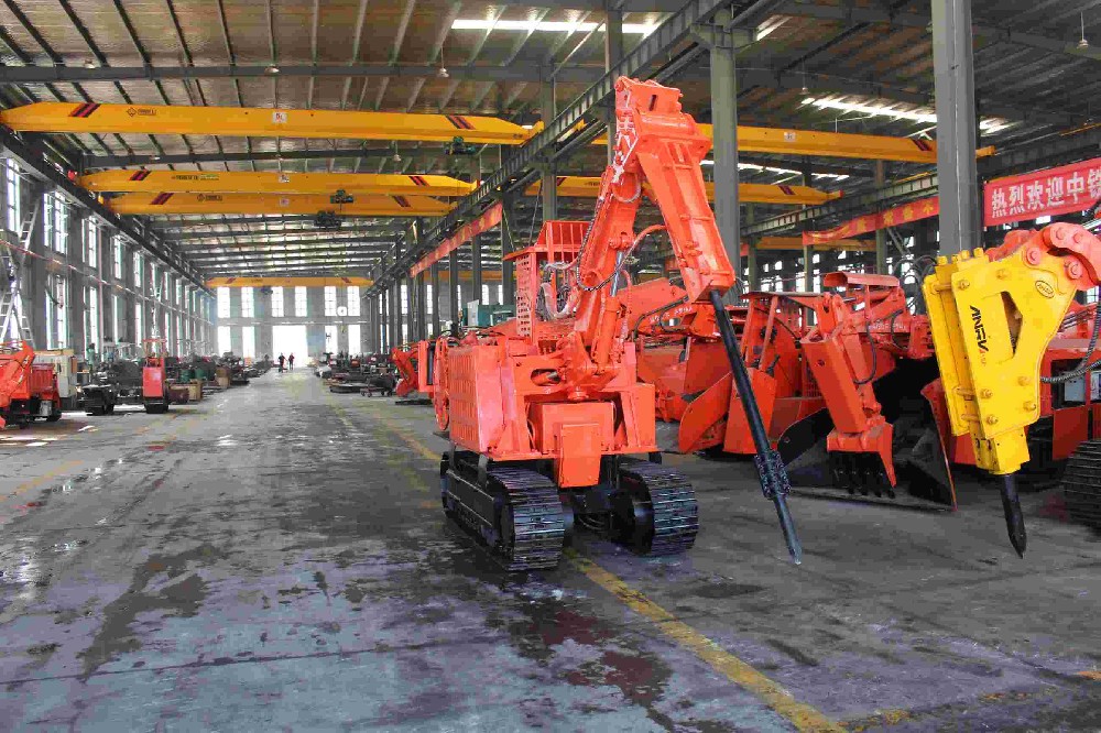 宜昌配件商專訪：井下扒渣機液壓油缸為何總斷貨？
