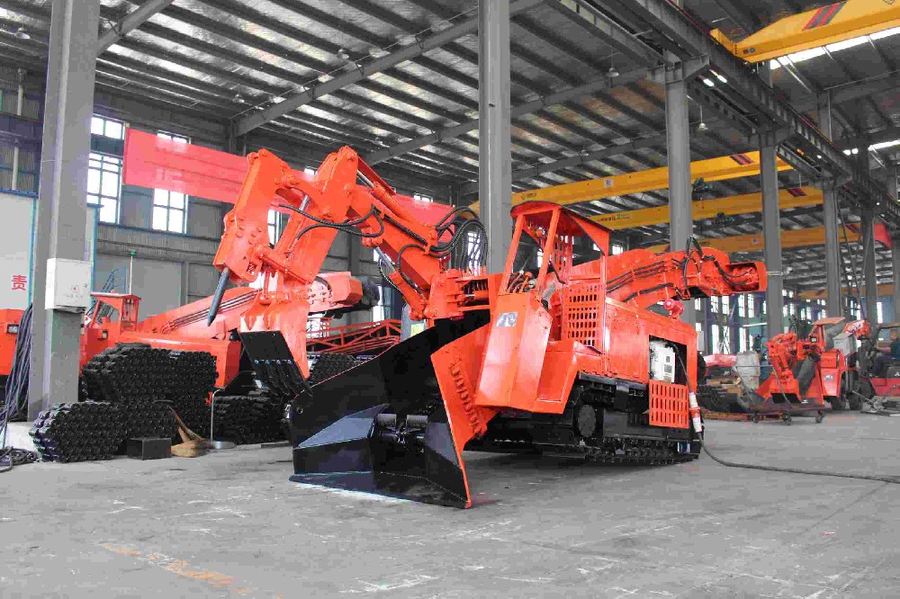 模塊化設計撬毛臺車：快速更換破碎錘/鉆臂
