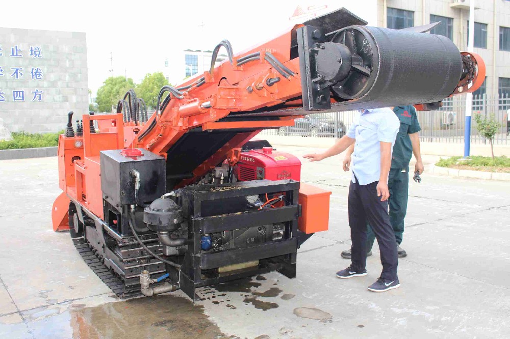 文山電動輪式扒渣機電池續(xù)航能力測試
