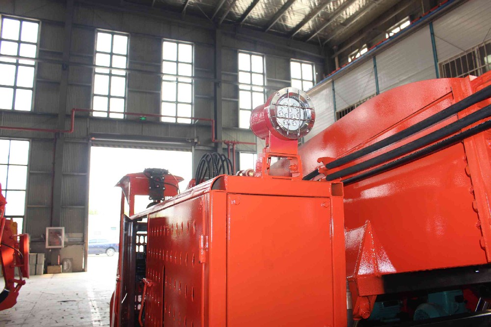 扒渣機(jī)行業(yè)標(biāo)準(zhǔn)解讀:規(guī)范引領(lǐng),推動(dòng)產(chǎn)品質(zhì)量穩(wěn)步提升