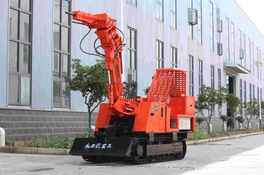 山東扒渣機(jī)廠家80型扒板式設(shè)備評(píng)測(cè)
