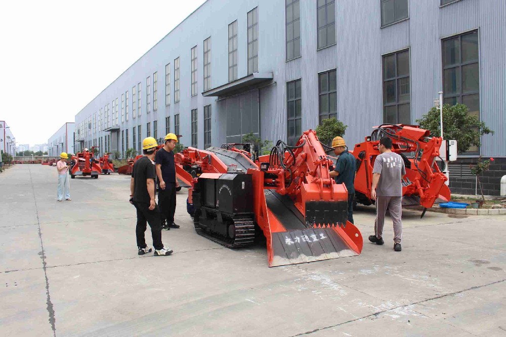 隧道施工中撬毛臺車的創(chuàng)新應(yīng)用：兼顧找頂與清渣
